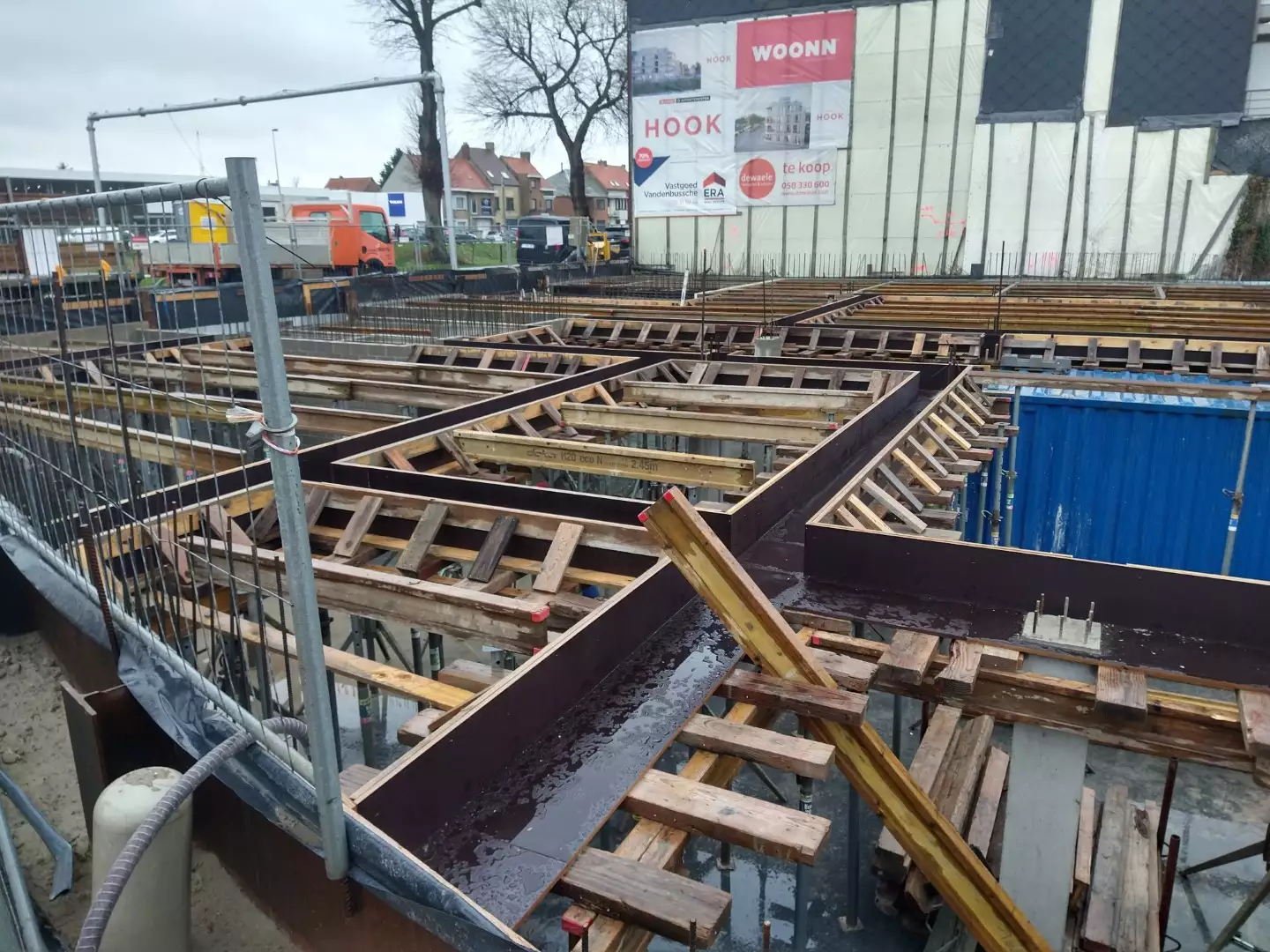 2022 Veurne - Woonn Hook